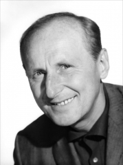 Bourvil, chanson, musique, paroles, humour, culture.