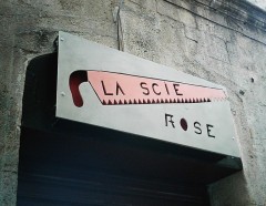 29 Insolite scie rose Montpellier (929 x 696).jpg