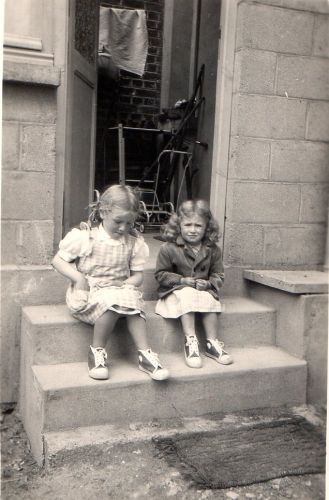 souvenirs,enfance,eau,citerne,maison,pompe à eau