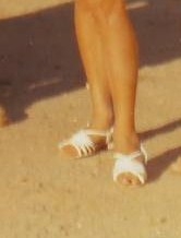 souliers,bottes,chaussures,baskets,tongs,nus pieds,souvenirs